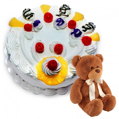 Pineapple Cake with Teddy